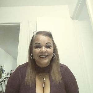 Meet your Posher, Gloria